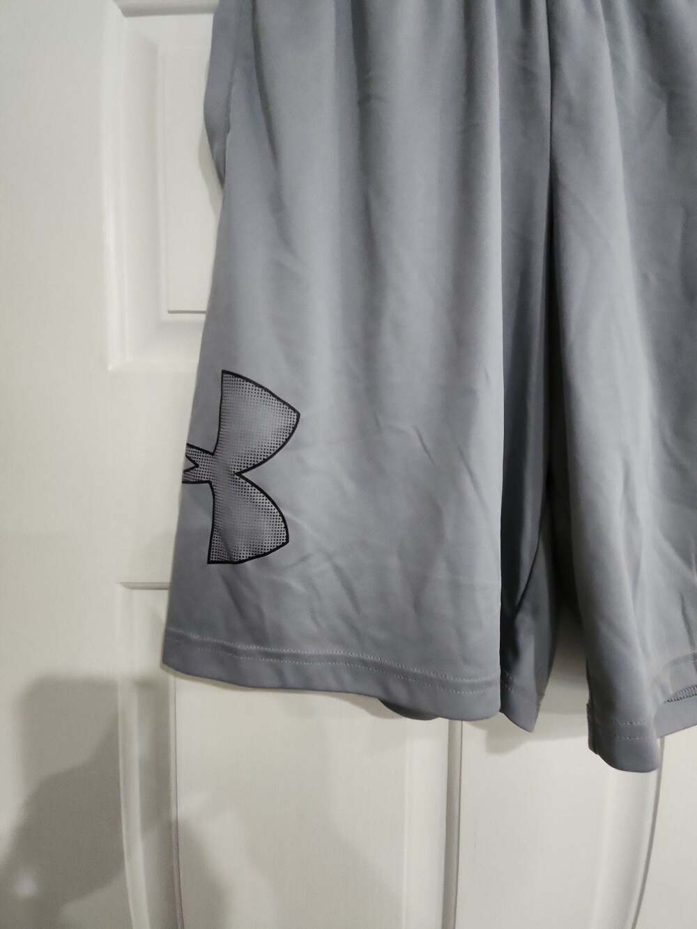 Under Armour Men's UA Tech Graphic Shorts Gray - Picture 2 of 5